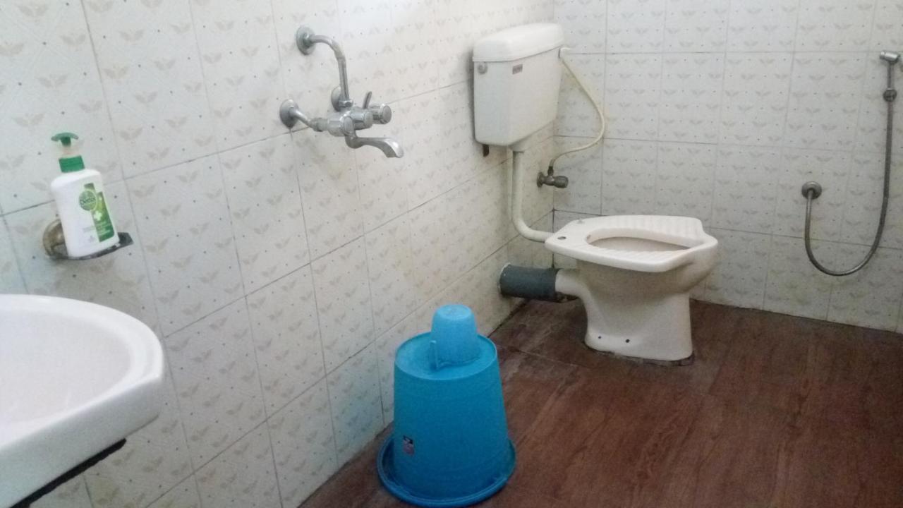 Hotel Sarang Lodge Panvel Buitenkant foto